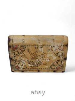 19th Century Snuff Box from 1850, Marine Snuff Box in Horn / with Mermaid Decoration
