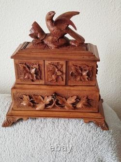 19th-century Black Forest jewelry box in very good condition
