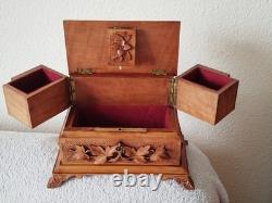 19th-century Black Forest jewelry box in very good condition