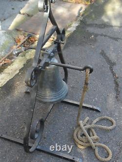 19th century, imposing bronze bell + wrought iron support 1m08, church chapel