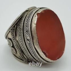 1. Superb Antique Turkmen Silver Ring with Carnelian / Agate XXth Century 23.3 g