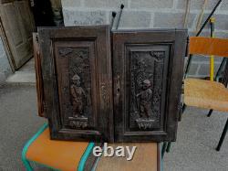 2 Gothic carved wooden panels, early period oak, 2 soldiers