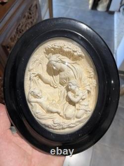 ANTIQUE Oval Blackened Wood Frame Napoleon III with Convex Glass Virgin and Child