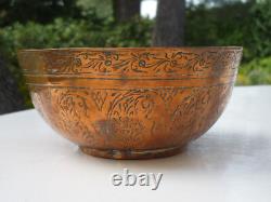 Ancient Indian Persian Bowl in Copper 19th Century