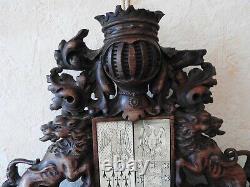 Ancient Wood Heraldic Blazon Sculpte In French Horn Coat Of Arms