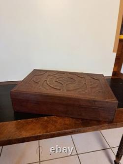Antique Embossed Leather Box, Mali, 1930s, Sudanese Tuareg Mandingue Art