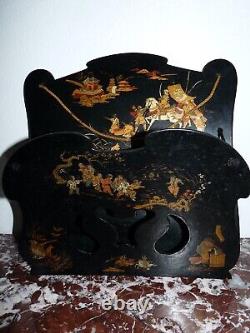 Antique black lacquered papier mâché magazine newspaper holder with Japanese decoration Napoleon III