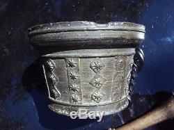 Beautiful Bronze Apothecary Mortar And Pestle, Decorated With Stars Dated 1712