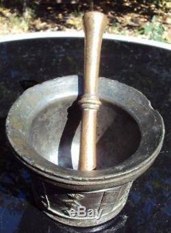 Beautiful Bronze Apothecary Mortar And Pestle, Decorated With Stars Dated 1712