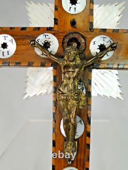 Beautiful Jerusalem Cross from the early 19th century Mother-of-Pearl & Olive Wood Marquetry