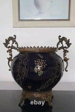 Beautiful Navy Blue Enamel Cache Pot, mounted in Bronze, late 19th century