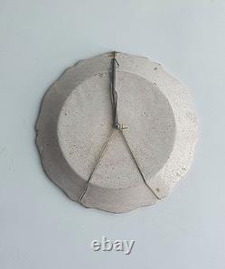 Beautiful Nevers plate with 18th-century scalloped edges featuring an artistic theme