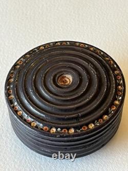 Bergamot and Spangled Lacquer Box, 18th Century, Grasse Perfume