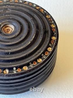 Bergamot and Spangled Lacquer Box, 18th Century, Grasse Perfume