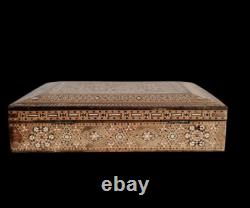 Box set inlaid with oriental mother-of-pearl, Syria, n° 18 K, popular art chest
