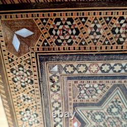 Box set inlaid with oriental mother-of-pearl, Syria, n° 18 K, popular art chest