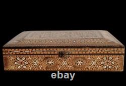 Box set marquetry mother-of-pearl Eastern Syria no. 18 K folk art chest