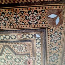 Box set marquetry mother-of-pearl Eastern Syria no. 18 K folk art chest