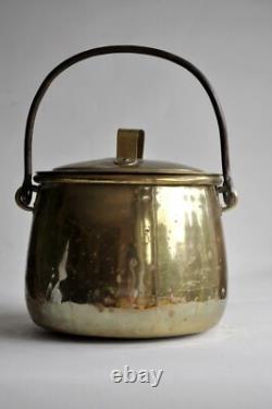 Covered pot or cauldron in yellow copper, 19th century