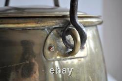 Covered pot or cauldron in yellow copper, 19th century