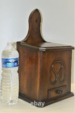 EXCEPTIONAL SOLID OAK SALT BOX 19th CENTURY POPULAR ART with its drawer