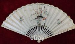 Empire-era fan. Bone and parchment paper, hand-painted. Spain. 19th century.