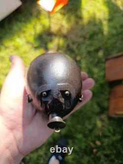 Engraved Coconut Powder Pear. 19th century