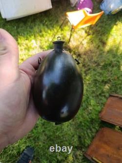Engraved Coconut Powder Pear. 19th century