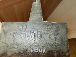 Fer Mold Wafers Large Claws Cast Iron Cross XVII Century 1697 4kg500