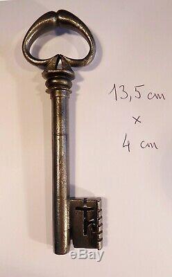 French Key, Louis XIV Period Of Good Quality, 13cm, 5