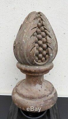 Impressive Massive Ornament, Carved Wood, Button Acanthus, Eighteenth