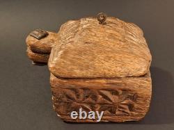 Indian Tikka Box / India 19th Century / Hindu Spice Box