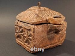 Indian Tikka Box / India 19th Century / Hindu Spice Box