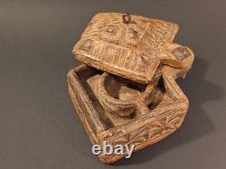 Indian Tikka Box / India 19th Century / Hindu Spice Box