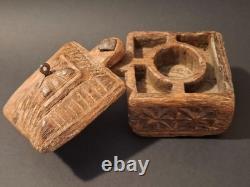 Indian Tikka Box / India 19th Century / Hindu Spice Box