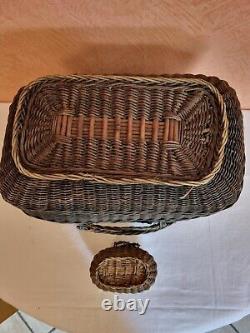 Lot of 2 antique vintage woven wicker egg baskets, approximately from 1850. RARE.