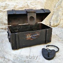 Message Box Before 19th Century, Old Small Iron Box Forged 14 X 8 CM H 8,3cm