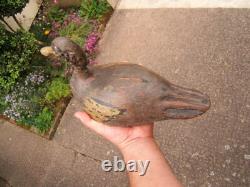 N2 Old carved and painted wooden duck decoy hunting call, folk art