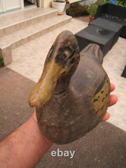 N2 Old carved and painted wooden duck decoy hunting call, folk art