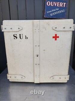 Navy's Beige Enameled Metal Medicine Cabinet