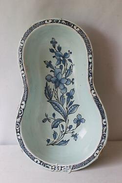 Oval Bidet In Faience Floral Decoration Camaïeu Blue XIX S