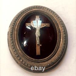 Oval gilded religious frame, Napoleon III, with curved blown glass, 44 x 35 cm