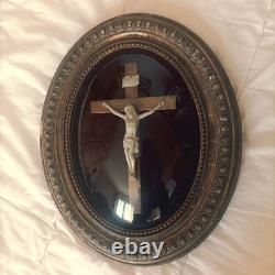 Oval gilded religious frame, Napoleon III, with curved blown glass, 44 x 35 cm
