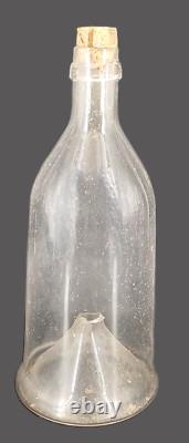 PRETTY ANTIQUE POPULAR ART VAIRONS TRAP APPT FISH BLOWN GLASS 18th CENTURY