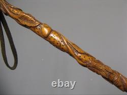 Popular Art Cane in Carved Boxwood