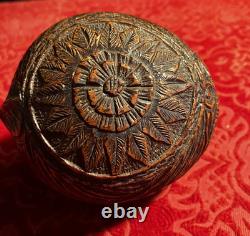 Powder flask in carved coconut shell, convict labor, 19th century