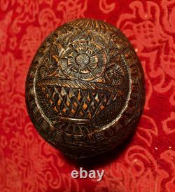 Powder flask in carved coconut shell, convict labor, 19th century