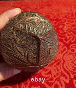 Powder flask in carved coconut shell, convict labor, 19th century