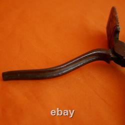 Rare 18th Decorated Tool Clamp To Mount Or A Tender, Bootsier Cordonnier Tool