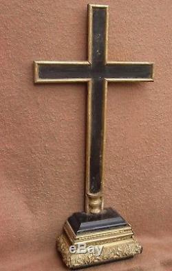 Rare And Large Napoleon III Crucifix In Lacquered Wood And Golden Stuccoes To Restore